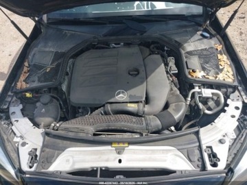 Mercedes Klasa C W205 2020 Mercedes-Benz Klasa C 2020 Mercedes-Benz C-Class C 300 Sedan 2.0 Benzyna, zdjęcie 8