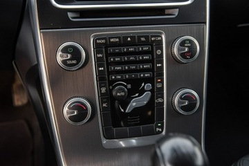 Volvo V60 I Kombi 2.0 D3 163KM 2012 Volvo V60 R-Design 2.0d D4 163KM 5cylinów Manual, zdjęcie 24