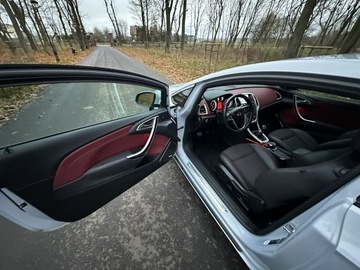 Opel Astra J Hatchback 5d 2.0 CDTI ECOTEC 165KM 2012 Opel Astra GTC 2.0 CDTI 165 km Navi BiXenon Led, zdjęcie 16