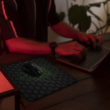 ИГРОВОЙ СТОЛ КОВРИК ДЛЯ МЫШИ ИГРОВАЯ КЛАВИАТУРА ДЛЯ ГЕЙМЕРОВ 35x25 C