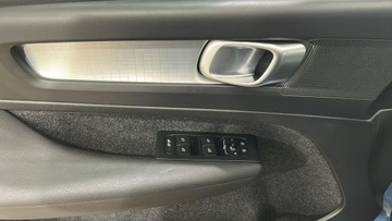 Volvo XC40 Crossover Facelifting 2.0 B3 163KM 2022 Volvo XC 40 B3 Core Automat Kombi, zdjęcie 12