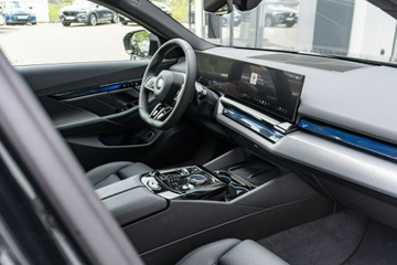BMW Seria 5 G90-91 Touring 2.0 520d 197KM 2025 BMW 520 xDrive Sedan - DEMO - Koła zimowe w, zdjęcie 21