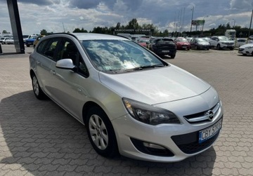 Opel Astra J Sports Tourer Facelifting 1.7 CDTI ECOTEC 110KM 2014 Opel Astra Pierwszy wlasciciel Serwisowany 1.7 Diesel 110KM, zdjęcie 2