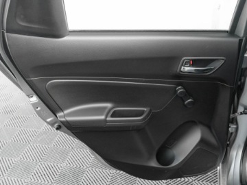 Suzuki Swift VI Hatchback Facelifting 1.2 DualJet SHVS 83KM 2021 Suzuki Swift WD8875P#1.2 Dualjet SHVS Premium, zdjęcie 16