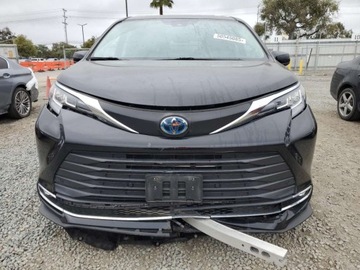 Toyota Sienna III 2022 Toyota Sienna XLE 2022 2.5l 2.5 Hybryda 245KM, zdjęcie 5