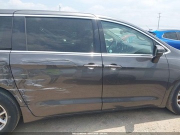 Chrysler Pacifica II 2023 Chrysler Pacifica Touring L 2023 3.6l 3.6 Benzyna 287KM, zdjęcie 6