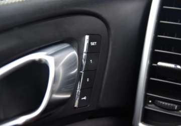 Porsche Cayenne II SUV Facelifting 3.0 E-Hybrid 416KM 2016 Porsche Cayenne Hybryda_Plug in _ Kamera _ Skory _ 3.0 Hybryda Plug-in, zdjęcie 23