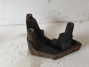 UCHYCENÍ MOTORU DODGE CALIBER 2.0 CRD 05105586AD