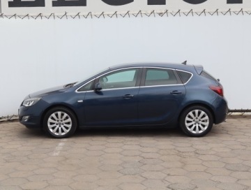 Opel Astra J Hatchback 5d 1.6 Turbo ECOTEC 180KM 2011 Opel Astra 1.6 T, Navi, Xenon, Klima, Klimatronic, zdjęcie 2