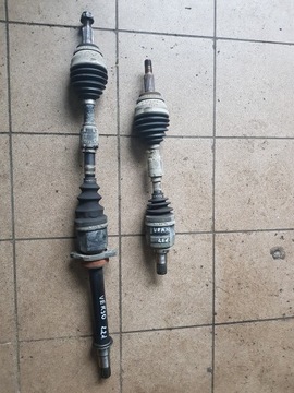 COROLLA II VERSO 2,2 POMPA WSPOMAGANIA == KALISZ ==