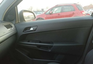 Opel Astra J Sports Tourer 1.7 CDTI ECOTEC 125KM 2011 Opel Astra Opel Astra 1.7 Diesel 125KM, zdjęcie 12