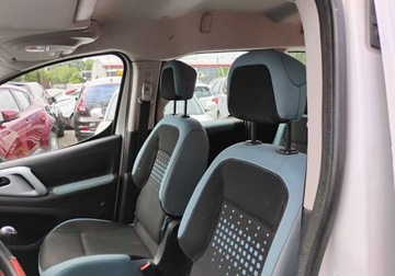 Citroen Berlingo II Combi Facelifting 1.6 HDI 90KM 2014 Citroen Berlingo 2014r, Salonowy, 1.6 HDI. Lekko uszkodzony tyl. Jezdzi. V, zdjęcie 7