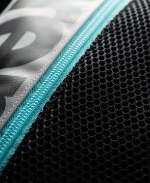 Вместительная косметичка Arena Pocket Bag 7л для бассейна.