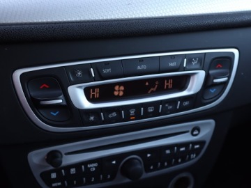 Renault Megane III Coupe 1.6 16v 110KM 2009 Renault Megane 1.6 16V, GAZ, Klima, Klimatronic, zdjęcie 14