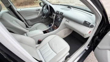 Mercedes Klasa C W203 Sedan W203 1.8 (C 180 Kompressor) 143KM 2005 Mercedes-Benz Klasa C Raty 1.8 benz Lpg Salon Polska Manual skora Klimat, zdjęcie 31