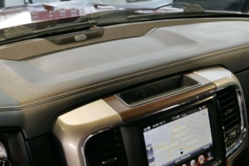 Dodge Ram IV 5.7 V8 390KM 2017 Dodge RAM Laramie1500V8HEMI5.7 Hak 390KM 4x4 Szyberdach Wentyl Alpine Navi, zdjęcie 27