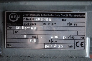 мотор-редуктор мощностью 3 кВт 20 об/мин..