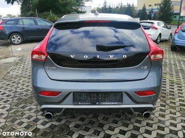 Volvo V40 II Hatchback 2.0 T2 DRIVE-E 122KM 2016 Volvo V40 II 2.0 T2 2,0 POLIFT, bezwypadkowy, zdjęcie 9