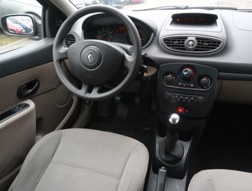 Renault Clio III Hatchback 5d 1.2 i 16V 75KM 2005 Renault Clio 1.2 16V , Klima, zdjęcie 6