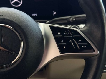 Mercedes GLB SUV 2.0 200d 150KM 2023 Mercedes-Benz GLB Progressive Ambiente Kamera cofania Nawigacja Podgrz, zdjęcie 22