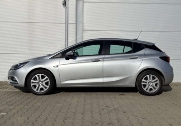 Opel Astra K Hatchback 5d 1.4 Turbo 125KM 2018 Opel Astra 1.4 T 125KM MT6 Enjoy Salon PL FV23 1.4 Benzyna 125KM, zdjęcie 3