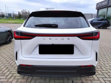 Lexus NX II SUV Facelifting 2.5 350h 200KM 2025 Od ręki - 350h Prestige 2.5 Hybrid AWD 200KM | Head-up!, zdjęcie 4