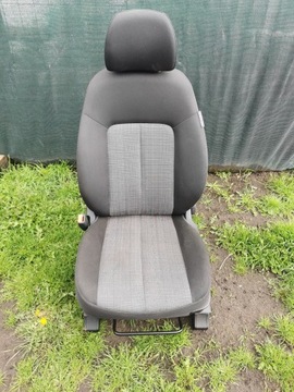 KIA VENGA FOTEL KIEROWCY LEWY PRZOD PRZEDNI