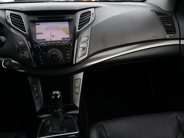 Hyundai i40 Kombi 2.0 GDI 177KM 2011 Hyundai i40 2.0 GDI, Automat, Skóra, Navi, Xenon, zdjęcie 7