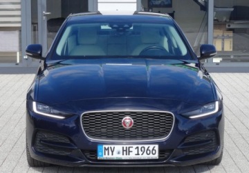 Jaguar XE Sedan Facelifting 2.0 i4D 180KM 2020 Jaguar XE 2.0D 180KM 100Bezwypadkowy Jak Nowy Oplacony 93.000km 2.0, zdjęcie 3