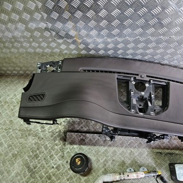 KONZOLA KOKPIT DESKA AIRBAG ULOŽENÍ PORSCHE MACAN 18R 95B HNĚDÁ HNĚDÝ