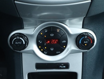 Ford Fiesta VII Hatchback 5d 1.4 Duratec 96KM 2011 Ford Fiesta 1.4, Salon Polska, Klima, Klimatronic, zdjęcie 14