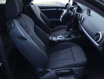 Audi A3 8V Hatchback 3d 1.6 TDI clean diesel 110KM 2015 Audi A3 1.6 TDI, Automat, Navi, Xenon, Bi-Xenon, zdjęcie 8