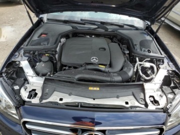 Mercedes Klasa E W213 2020 Mercedes-Benz Klasa E 2020, 2.0L, od ubezpieczalni 2.0 Benzyna 299KM, zdjęcie 10