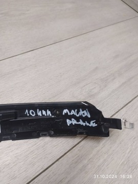 10444. MACAN SMĚROVKA ZRCÁTKO PRAVÉ 95B949102F