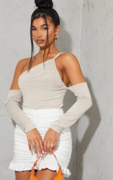 БЕЖЕВЫЙ ГЛАДКИЙ БОДИ PRETTYLITTLETHING 40