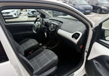 Peugeot 108 2018 Peugeot 108 1,0 69KM Klimatyzacja Automat Benzyna 69KM, zdjęcie 20