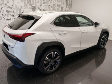 Lexus UX Crossover Facelifting 2.0 300h 199KM 2025 Od ręki - 300h Business 2.0 Hybrid Dynamic Force 199KM | Podgrzewane fotele, zdjęcie 5