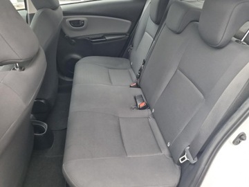 Toyota Yaris III Hatchback 5d Facelifting 2017 1.5 Hybrid 100KM 2020 Toyota Yaris Hybrid 100 Active III (2011-2019) Toy, zdjęcie 12