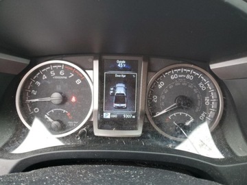 Toyota Tacoma II 2022 Toyota Tacoma TOYOTA TACOMA DOUBLE CAB, 2022r...., zdjęcie 9