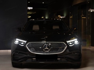 Mercedes Klasa E W214 Sedan 2.0 200 204KM 2024 MERCEDES-BENZ E Klasa 200 AMG Sedan 2.0 (204KM) 2024, zdjęcie 1