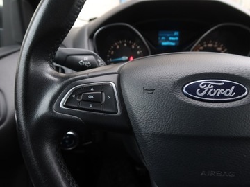 Ford Focus III Hatchback 5d facelifting 1.6 Ti-VCT 125KM 2015 Ford Focus 1.6 i, Salon Polska, 1. Właściciel, zdjęcie 16