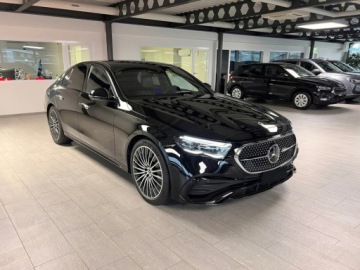 Mercedes Klasa E W214 Sedan 2.0 200 204KM 2025 E Klasa 200 4-Matic AMG 2.0 (204KM) 2025, zdjęcie 3