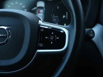 Volvo XC60 II 2019 Volvo XC60 B4 AWD, Salon Polska, 1. Właściciel, zdjęcie 18