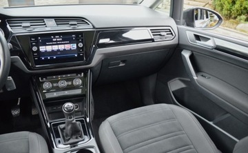 Volkswagen Touran III 2.0 TDI 150KM 2019 Volkswagen Touran 2,0 TDI 150 KM FULL LED HIGH-LINE Alcantara Nawigacja 2.0, zdjęcie 21