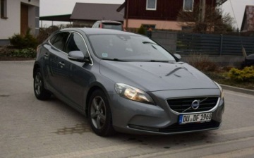 Volvo V40 II Cross Country D2 115KM 2015 Volvo V40 1.6D 2015r Navi Klima Tempomat Hak Sprowadzony 1.6 Diesel, zdjęcie 2