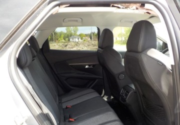 Peugeot 3008 II Crossover 1.2 PureTech 130KM 2019 Peugeot 3008 Okazja 1.2 Benzyna 130KM, zdjęcie 21