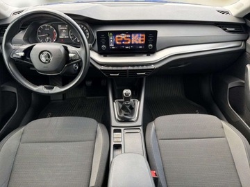 Skoda Octavia IV Liftback 1.0 TSI EVO 110KM 2022 Skoda Octavia Ambition Czujniki parkowania przodtyl Lane Assist Faktura Va, zdjęcie 19