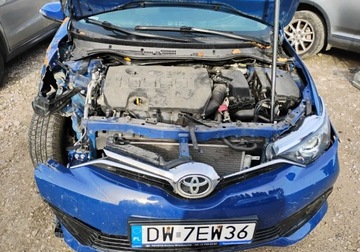 Toyota Auris II Touring Sports Facelifting 1.6 Valvematic 132KM 2018 Toyota Auris 2018r, 1.6 Benzyna. Uszkodzony prawy przod i bok. Jezdzi 1.6, zdjęcie 4