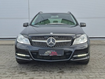 Mercedes Klasa C W204 Kombi T204 1.6 180 K BlueEFFICIENCY 156KM 2012 Mercedes C 180 Benzyna, 156KM, Nawigacja, zdjęcie 4
