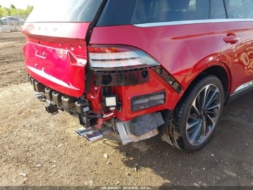 Lincoln Aviator 2025 Lincoln Aviator Reserve 2025 3.0 Benzyna 400KM, zdjęcie 5